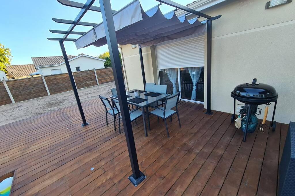 Agréable Maison entre Bordeaux et le Bassin Saint-Jean-d'Illac Extérieur photo