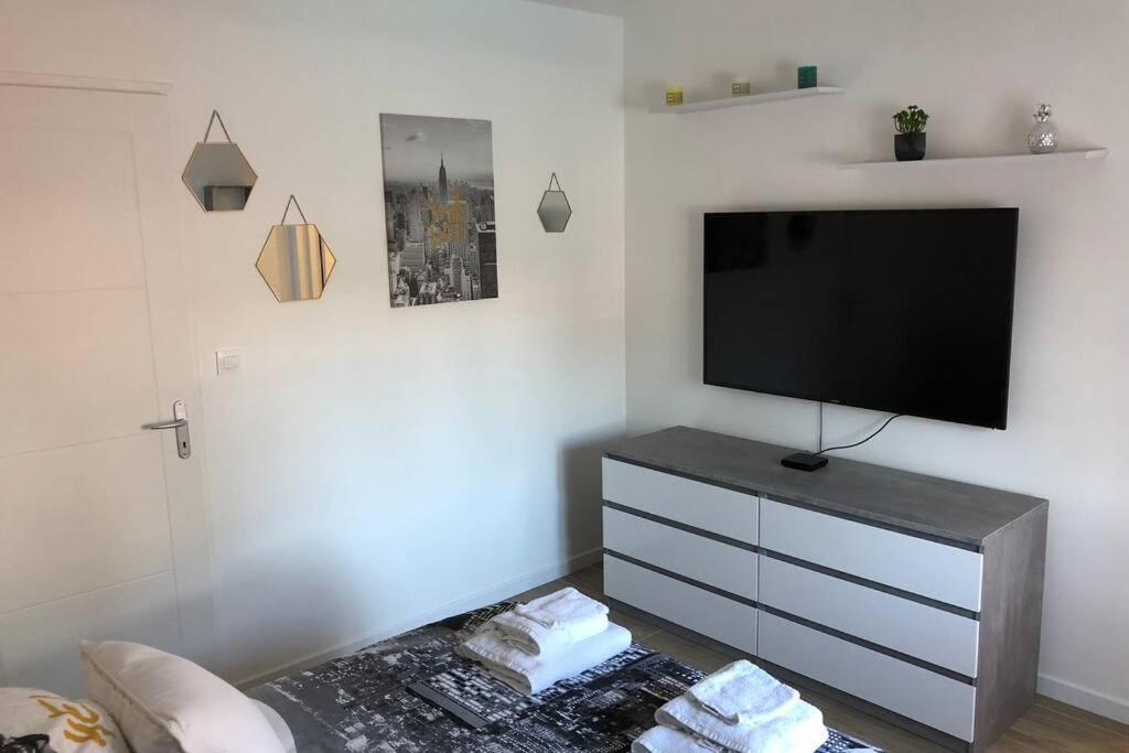 Agréable Maison entre Bordeaux et le Bassin Saint-Jean-d'Illac Extérieur photo